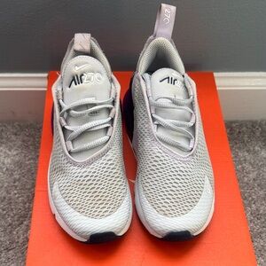 Kids Nike Air Max 270 Light Gray Sneakers